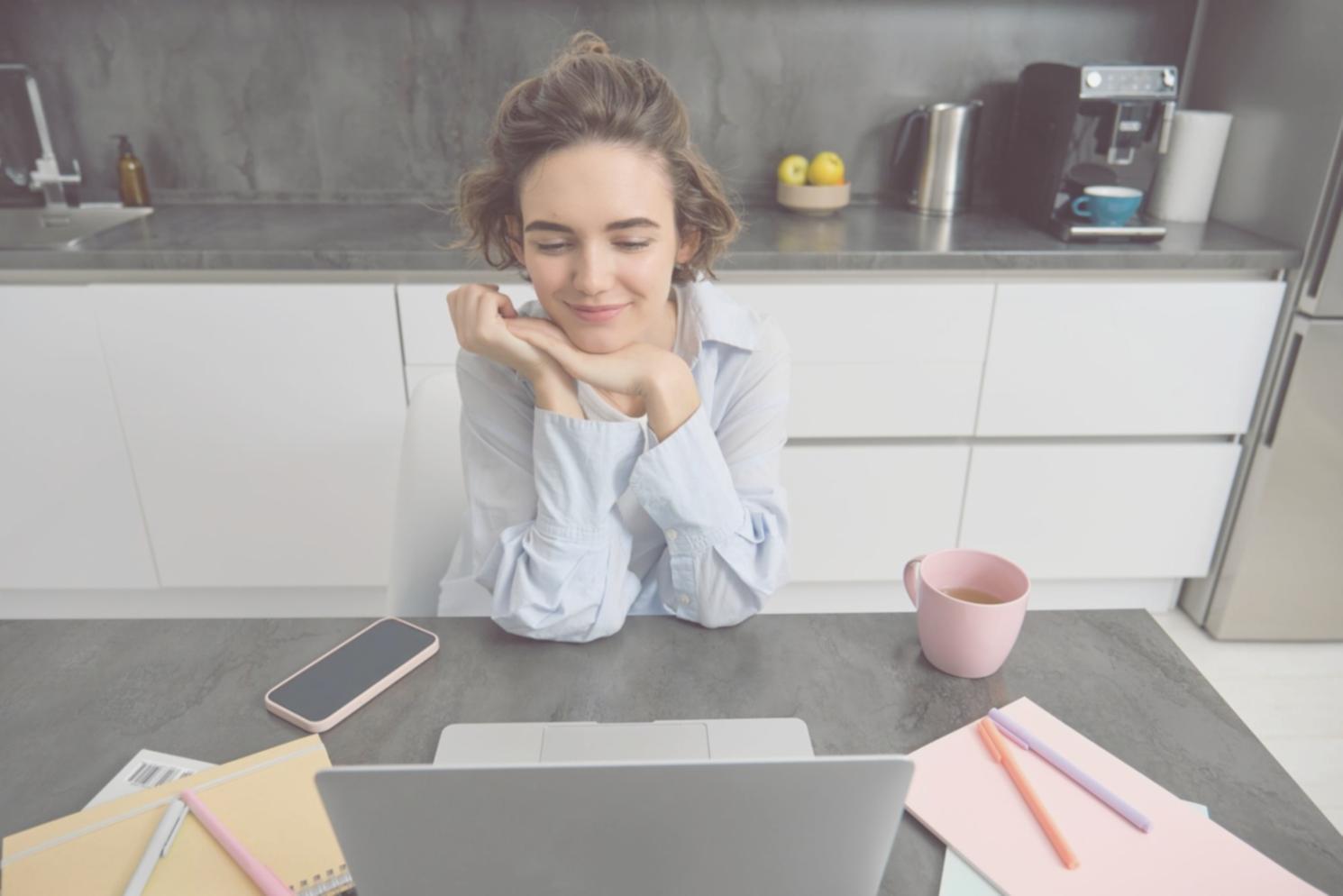 Instructor demonstrating traffic analysis techniques
